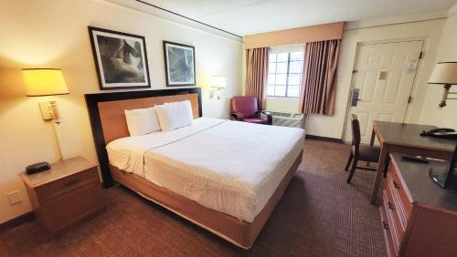 Standard King Room