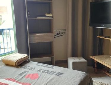 Standard Single Room with Shared Bathroom