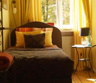 Single Room with Shared Bathroom