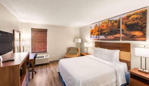 Queen Room - Non-Smoking