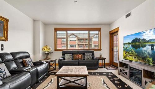 Apartment with View and Balcony