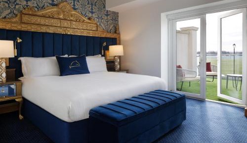 King Room with Balcony