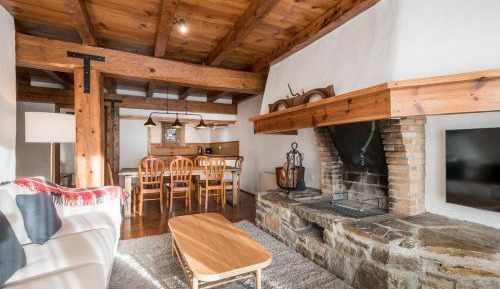 Three-Bedroom Holiday Home 