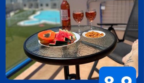 Apartment with Pool View 