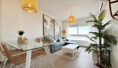 One-Bedroom Apartment - Sea Side