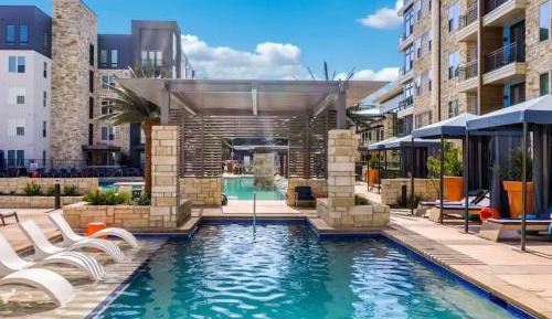 Two-Bedroom Deluxe Apartment with Balcony
