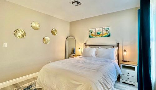 Deluxe Queen Room