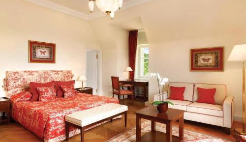 Deluxe, Guest room, 1 King, Garden view