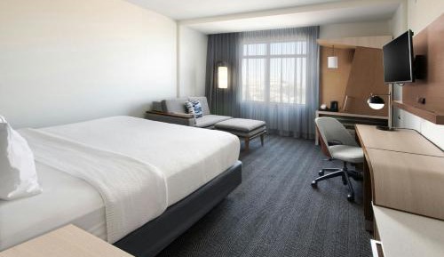 King Room - Hearing Accessible