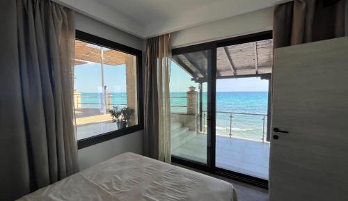 Deluxe Suite with Sea View