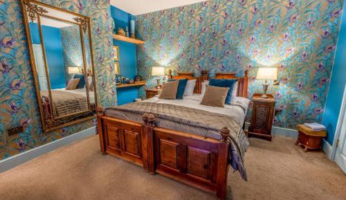 Deluxe SuperKing or Twin Room