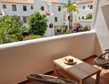 One-Bedroom Apartment with Garden View