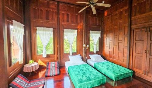 Standard Twin Room with Garden View