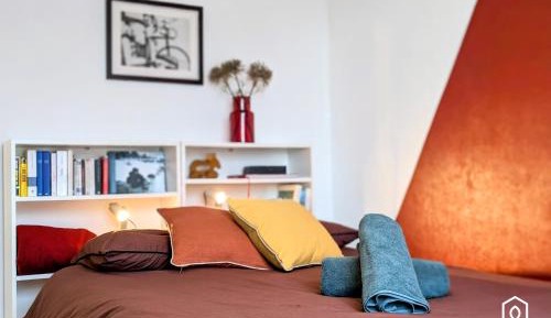 One-Bedroom Apartment with Balcony