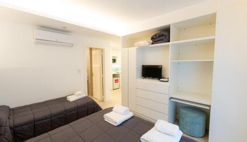 Quadruple Room with Private Bathroom