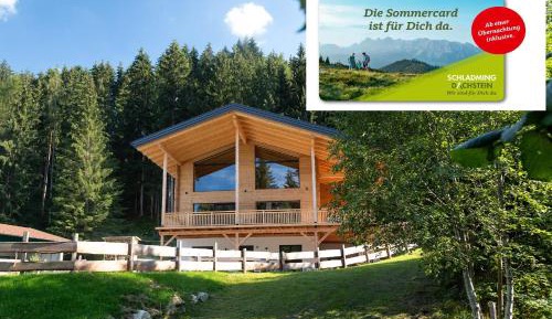 Apartment with Mountain View