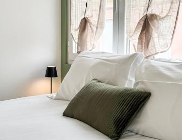 Queen Room with Balcony