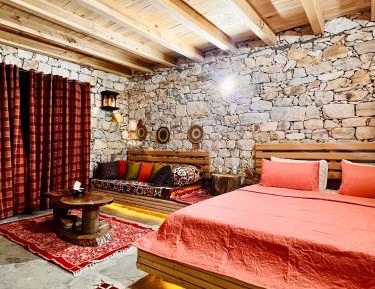 Family Room with Mountain View