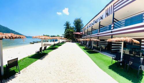 Seafront Family Room 