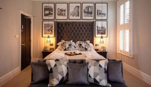 Superior King Suite