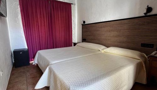 Double Room with Balcony (2 Adults + 1 Child)