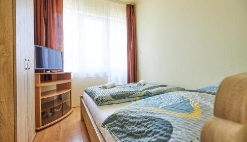 Apartment (4 Adults)