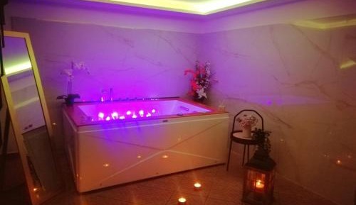 One-Bedroom Apartment with Spa Bath