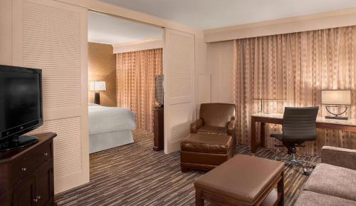 Concierge level, 1 Bedroom Suite, 2 Double, Sofa bed
