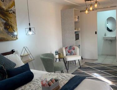 Deluxe Suite with Spa Bath