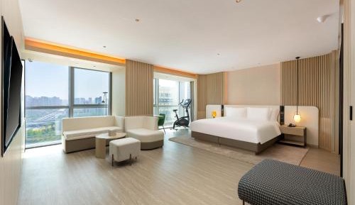 King Suite with Dynamic Cycling