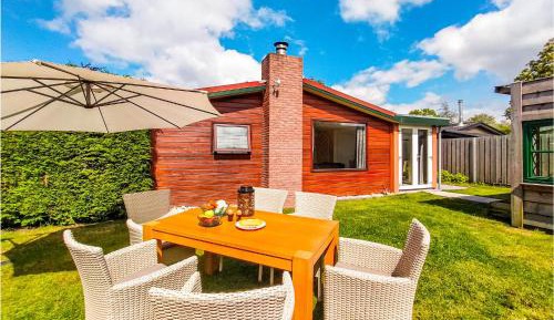 Three-Bedroom Holiday Home 