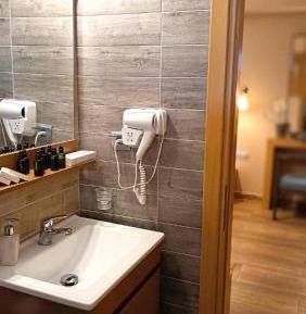 Quadruple Room with Mountain View