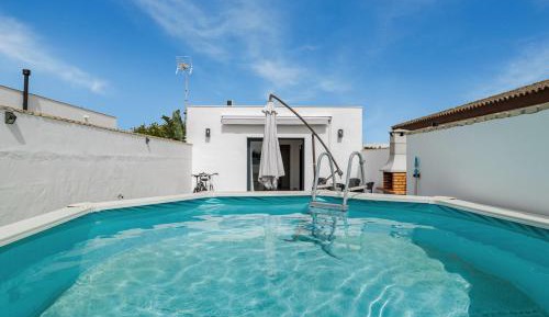 Superior One-Bedroom Apartment