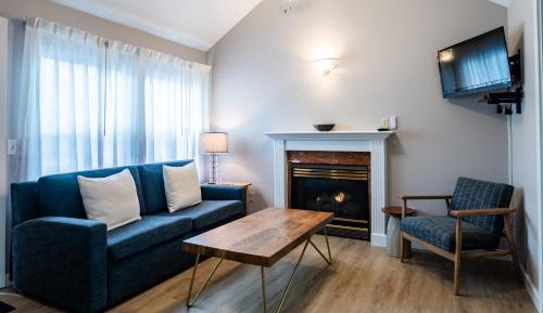 One Bedroom Suite with Spa