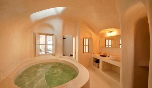 Premium Spa Room with Indoor Hot tub & Caldera View