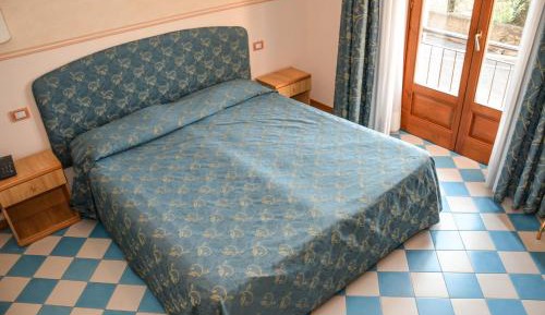 Junior Suite with Lake View