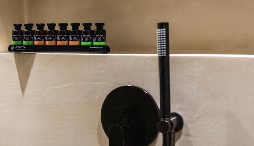  Executive Suite with Mountain View