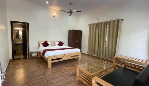 Triple Room with Balcony