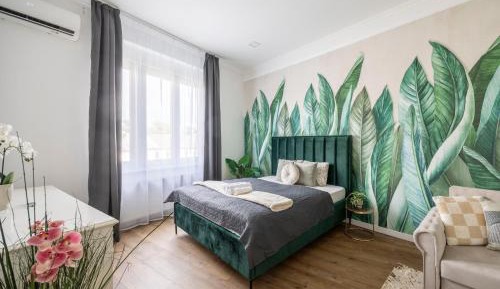 Two-Bedroom Deluxe Apartment with Balcony