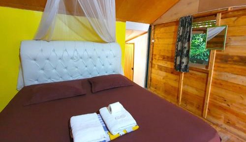 Bungalow with Garden View