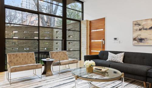 Three-Bedroom Holiday Home 
