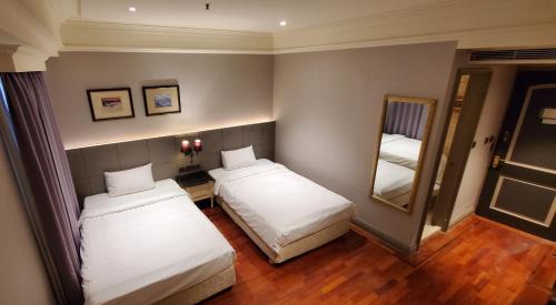 Standard Twin Room