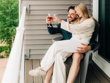 Lakeview Balcony King