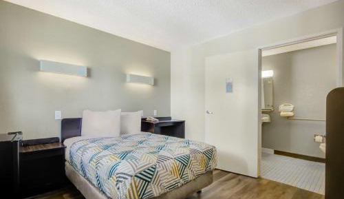 Double Room - Disability Access - Roll In Shower