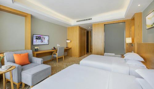 Superior Double, Guest room, 2 Double, Partial City View
