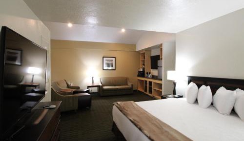 King Suite with Sofa Bed - Non-Smoking