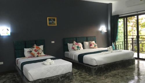 Deluxe Double or Twin Room with Balcony