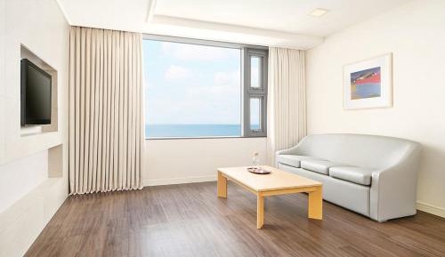 Deluxe Room (Ocean view)
