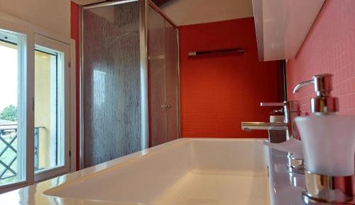 Standard Double Room with Shared Bathroom