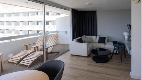 Suite with Pool View